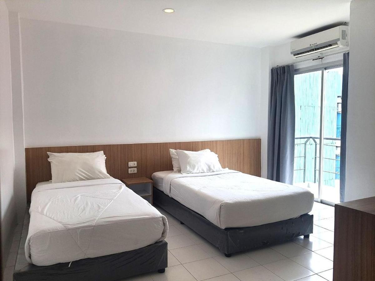 Bay Hotell 2*